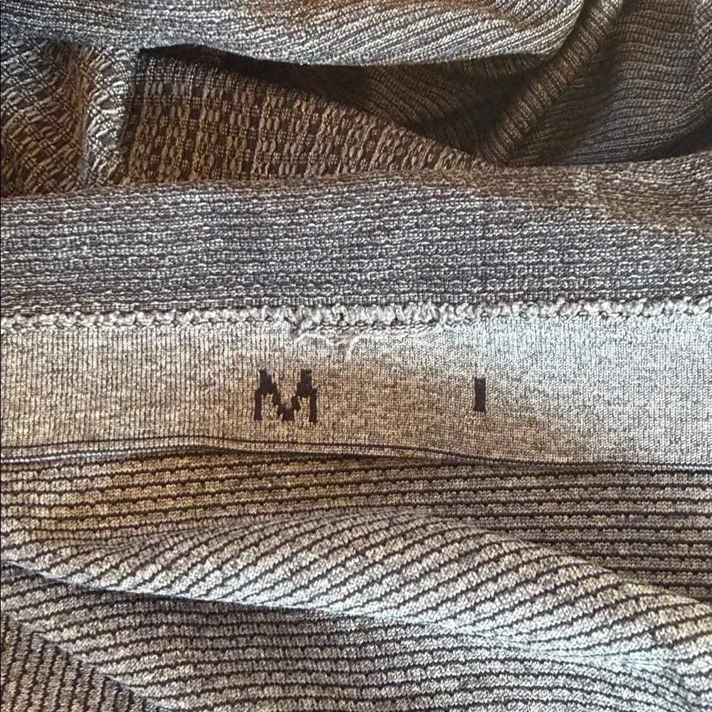 Men's Lululemon Techloom Short Sleeve Henley Shirt - Gray - Picture 8 of 8